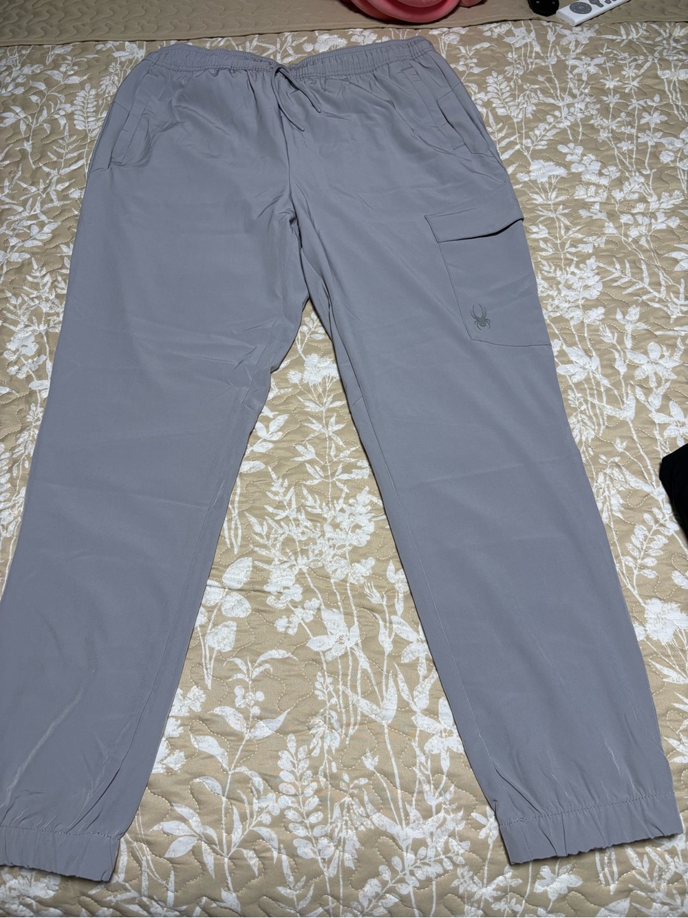 Spyder Men's Light Gray Cargo Joggers NWOT